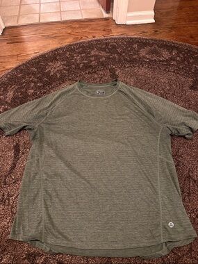 Men’s Short Sleeve Workout Shirt